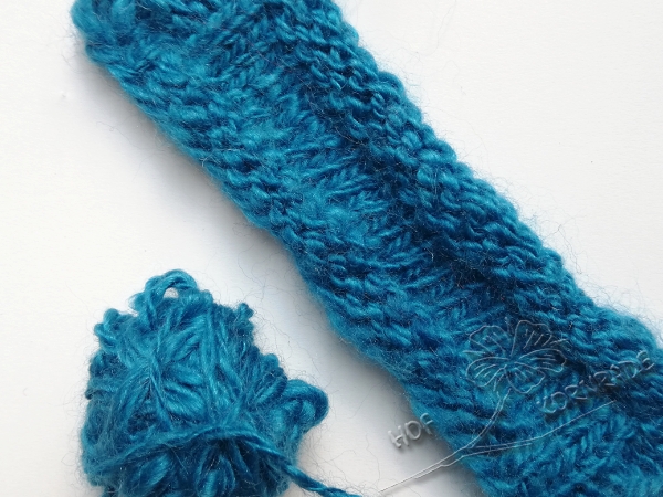 Austr. Merino - combed wool and silk 70/30 - "Blauer Zirkon"