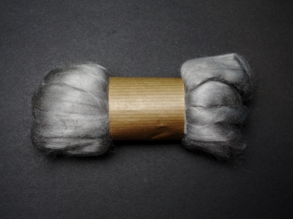 Tussah silk combed, kiesel, 25g